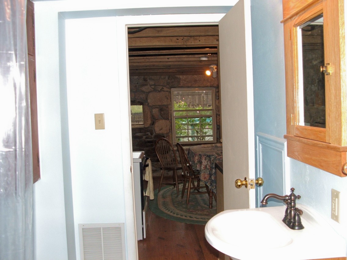 bath to kitchen